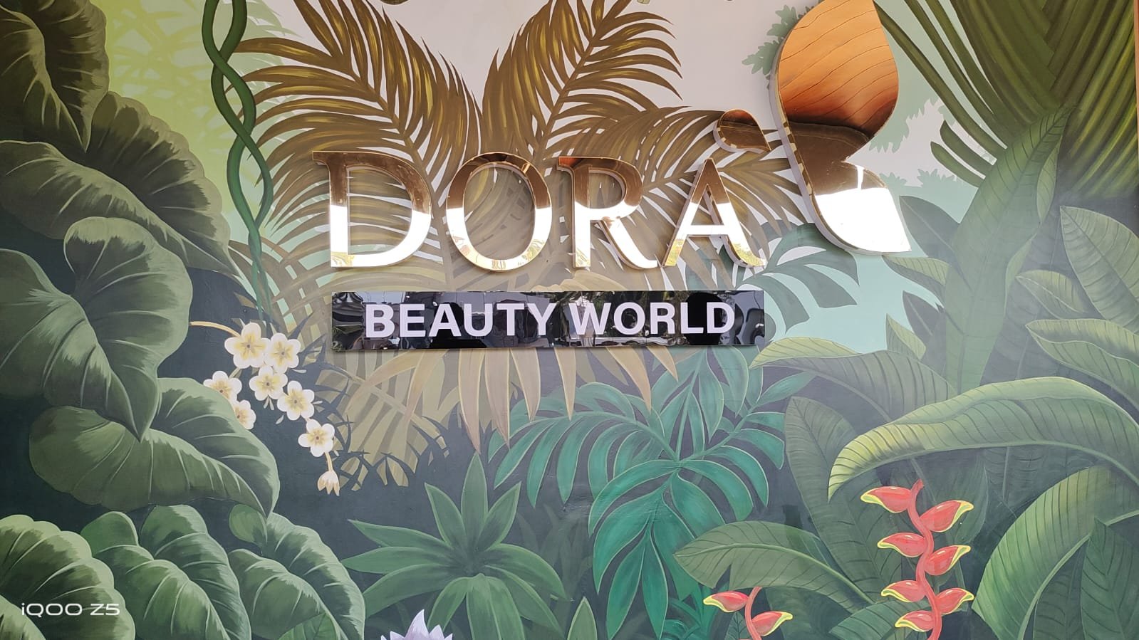 Dora Beauty World